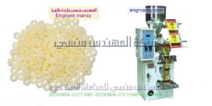 ماكينة تعبئة المسمار اللولبي و البرغي أتوماتيكيا في أكياس ذات لحام سنتر سيلنج