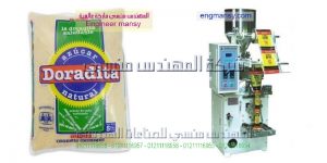 ماكينة تقوم بتعيئة وتغليف شاى